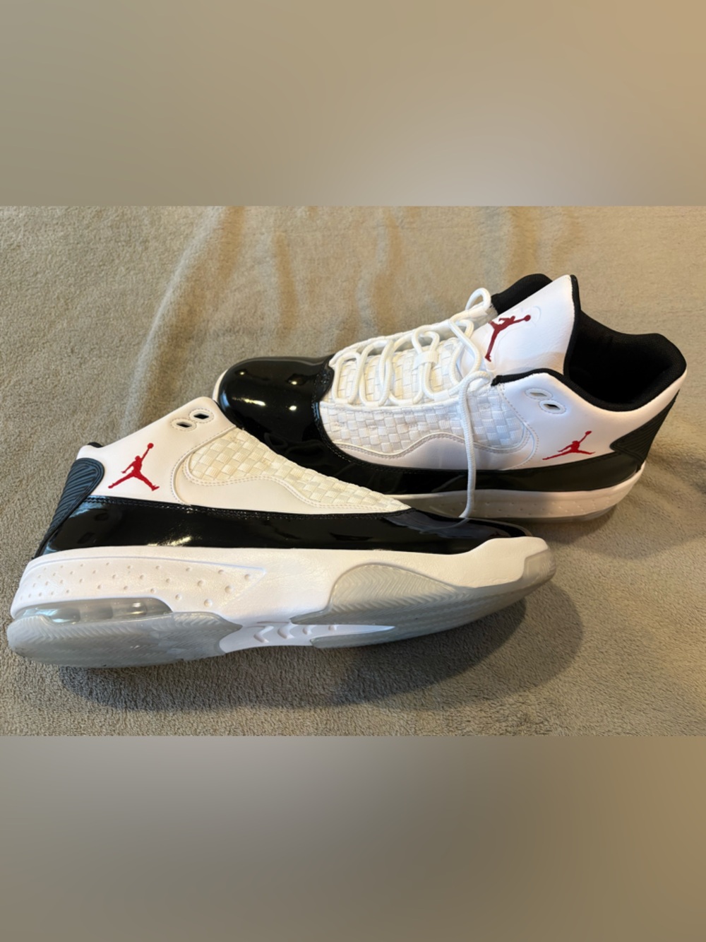 Nike Men's Jordan White/Black/Red Retro Basketball Sneakers